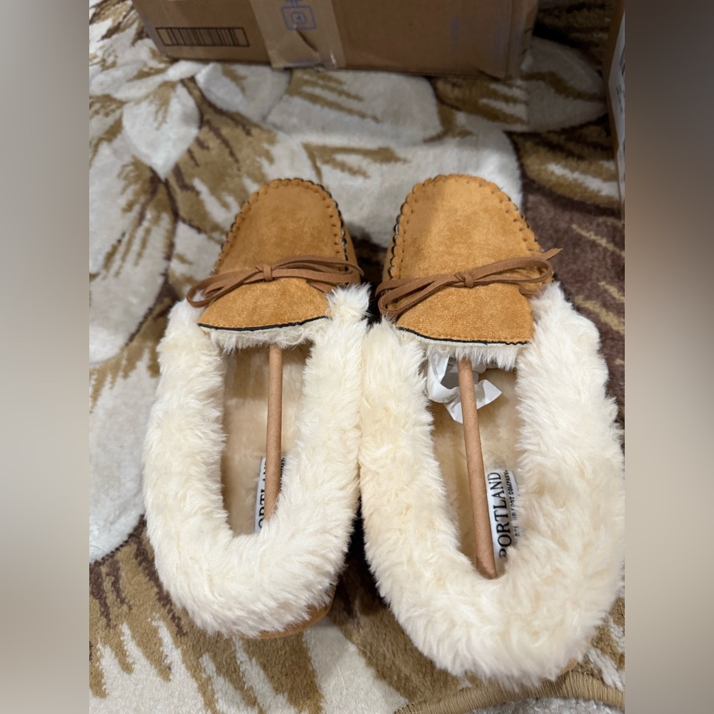 Portland Boot Company chestnut moccasin slippers size 9